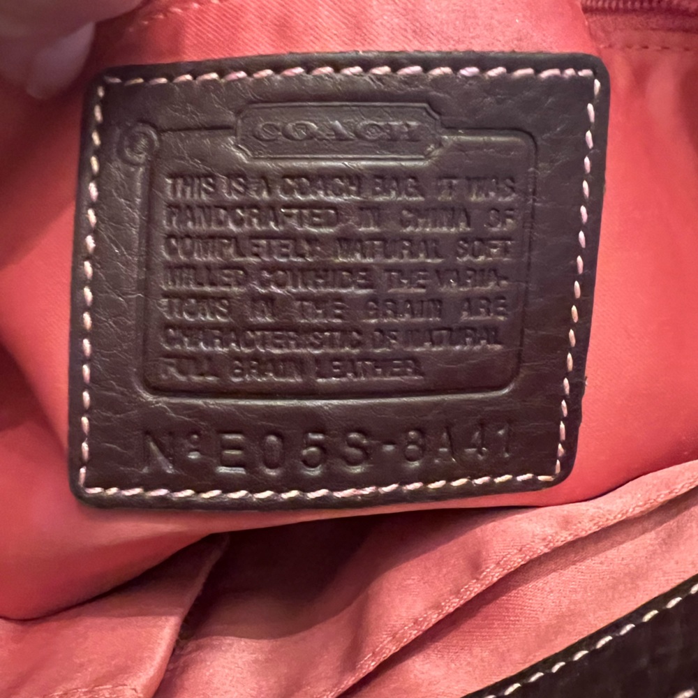 🌸Coach🌸pebble leather bag. Brown and pink stitching - Picture 9 of 16